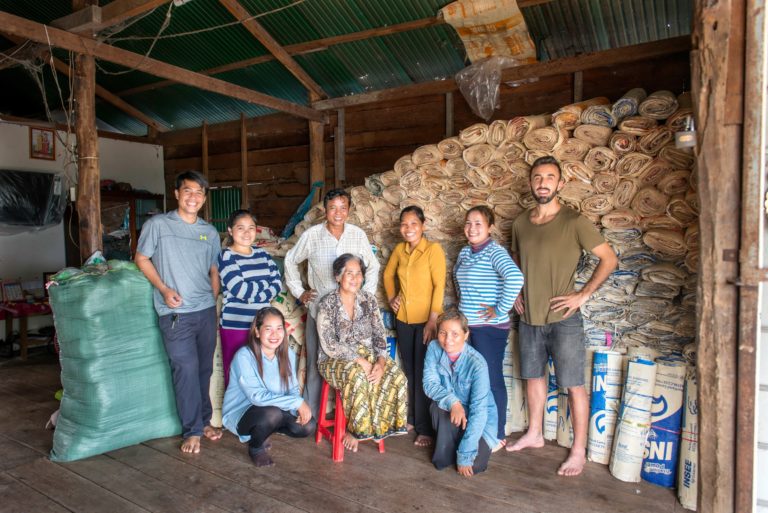Elephbo – nachhaltige Fashion Produkte mit recyceltem Zementsack aus Kambodscha